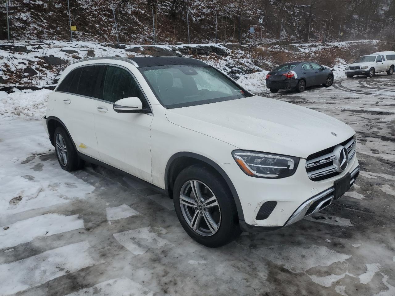 2021 Mercedes-Benz GLC - Image 4