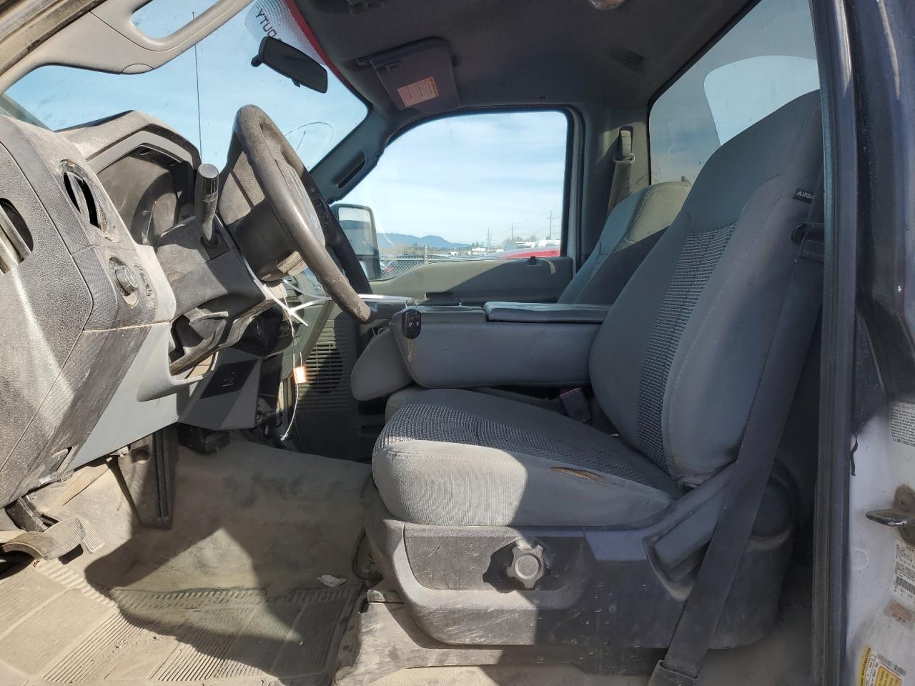 2016 Ford F350 - Image 7