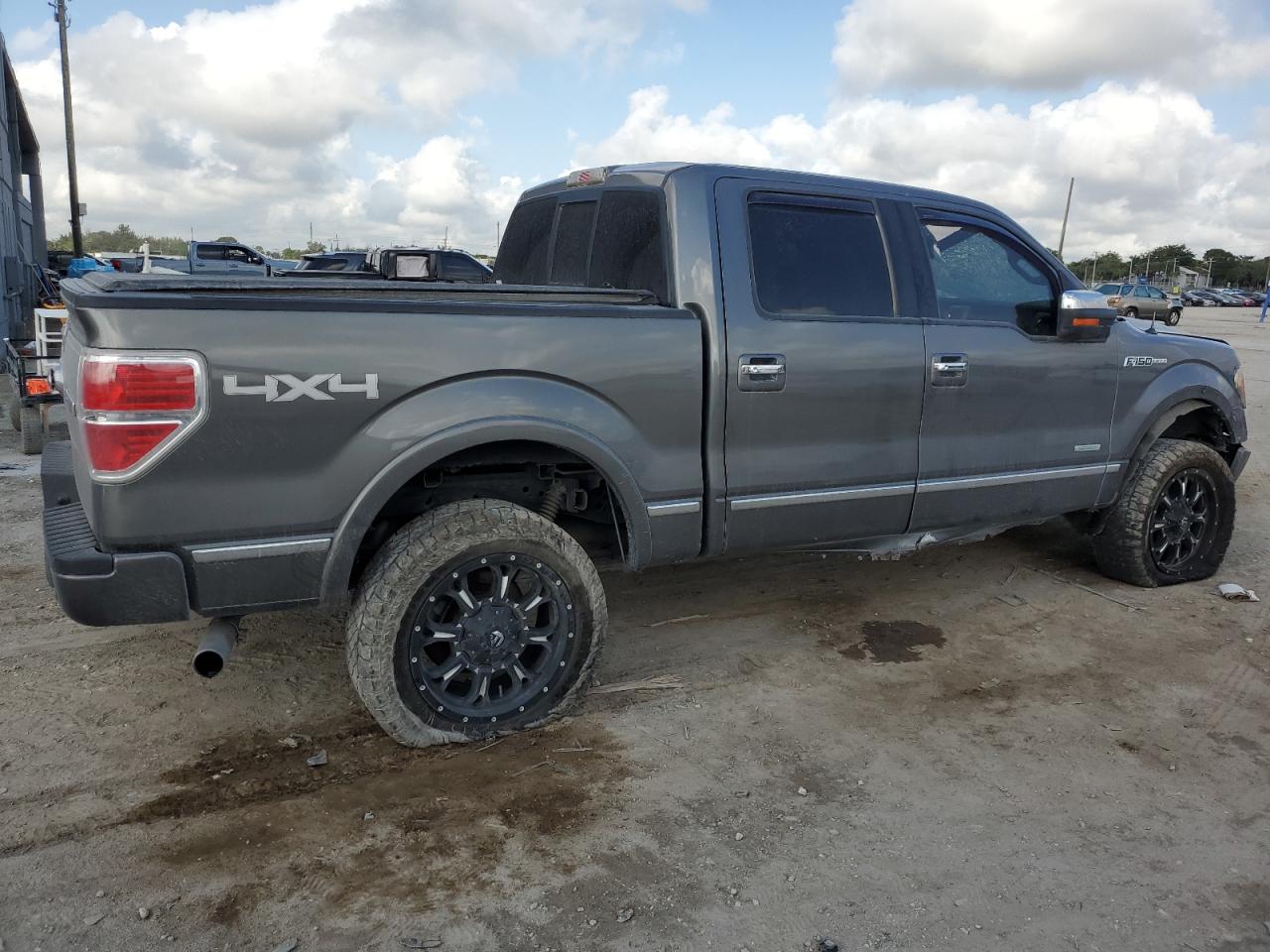 2011 Ford F-150 - Image 3
