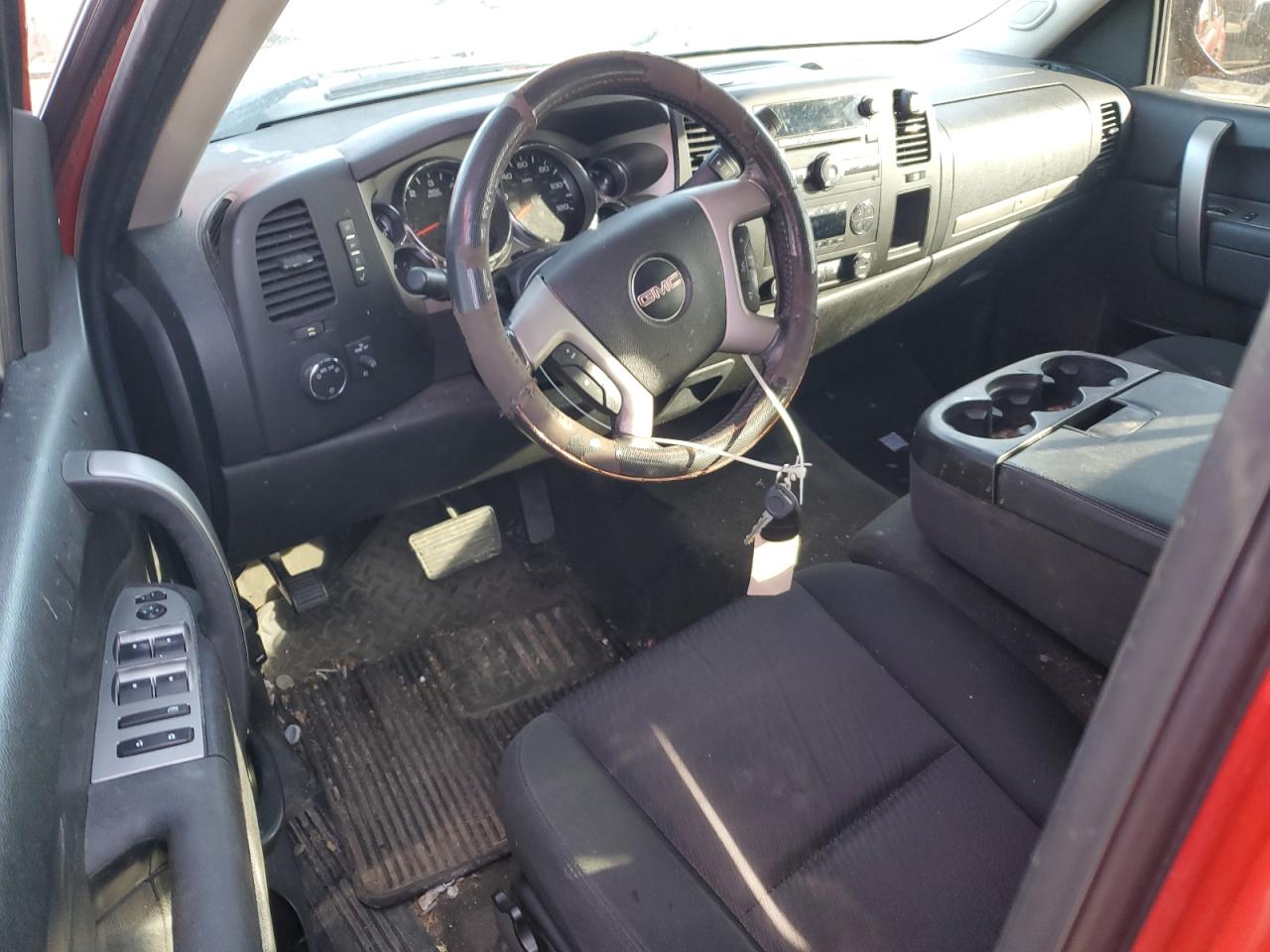 2011 GMC Sierra - Image 8