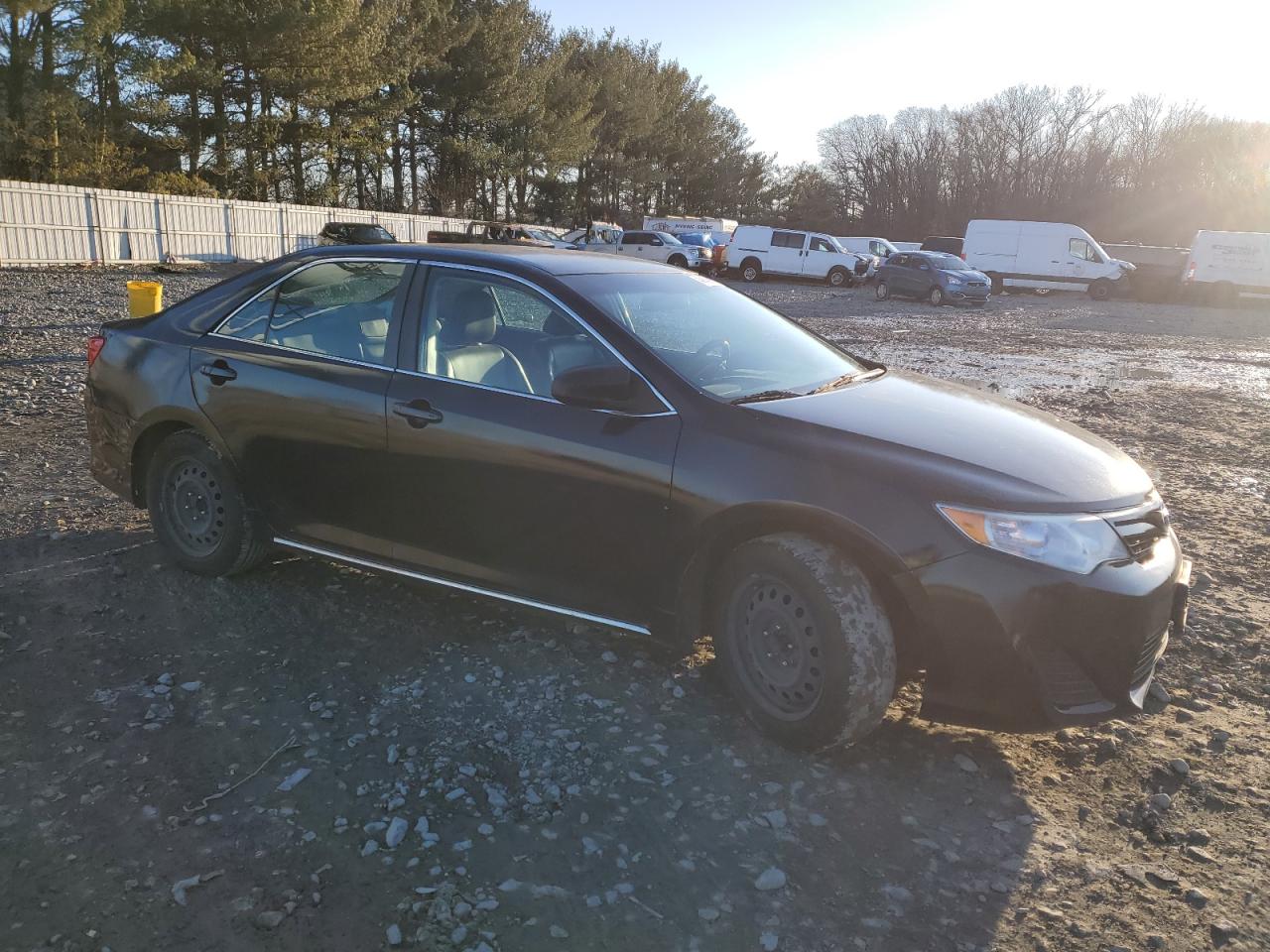 2014 Toyota Camry - Image 4