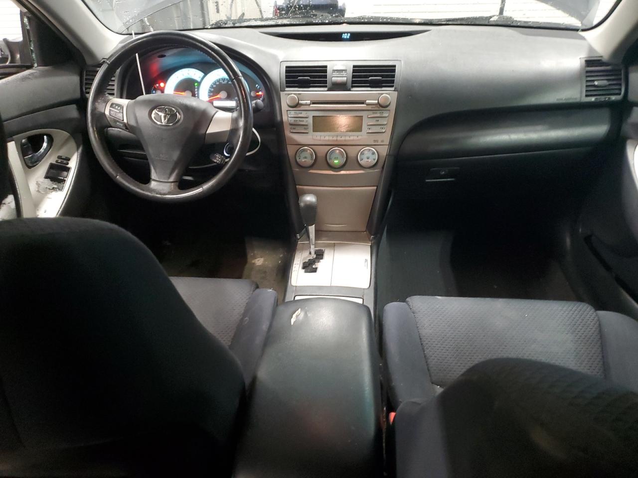 2009 Toyota Camry - Image 8
