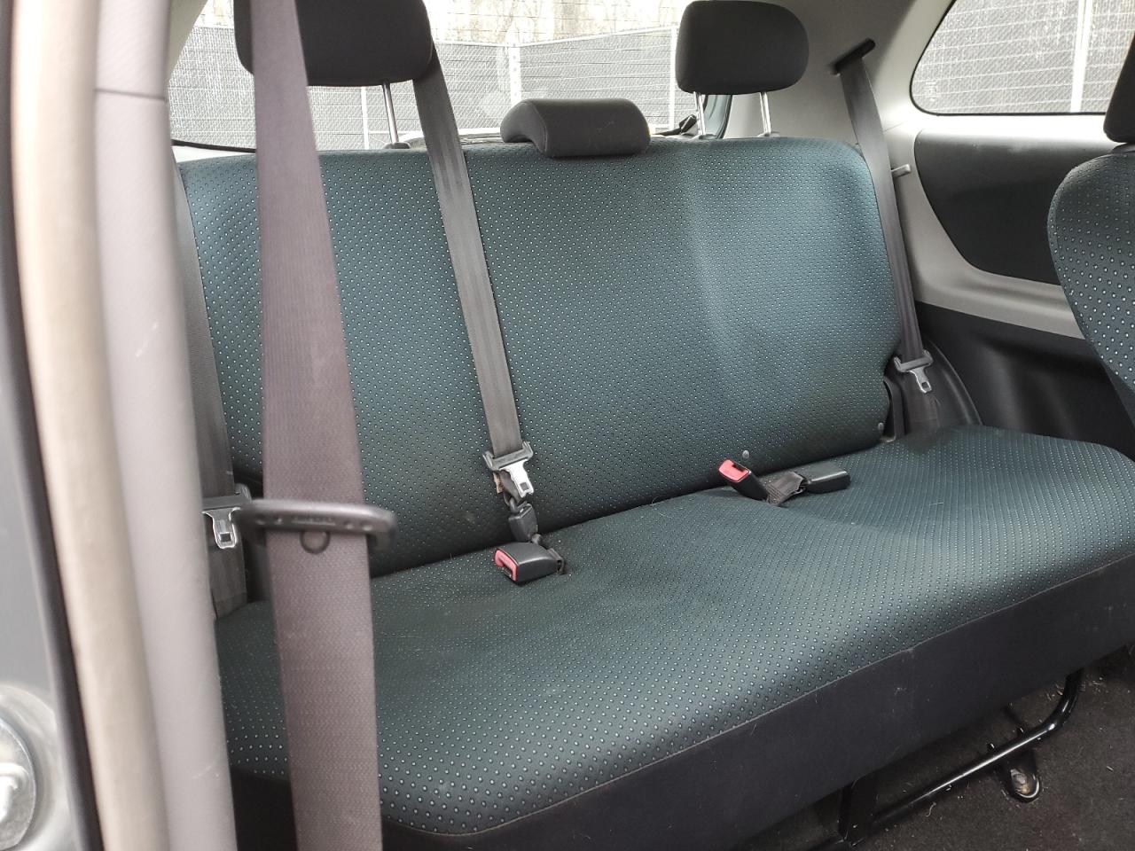 2007 Toyota Yaris - Image 10