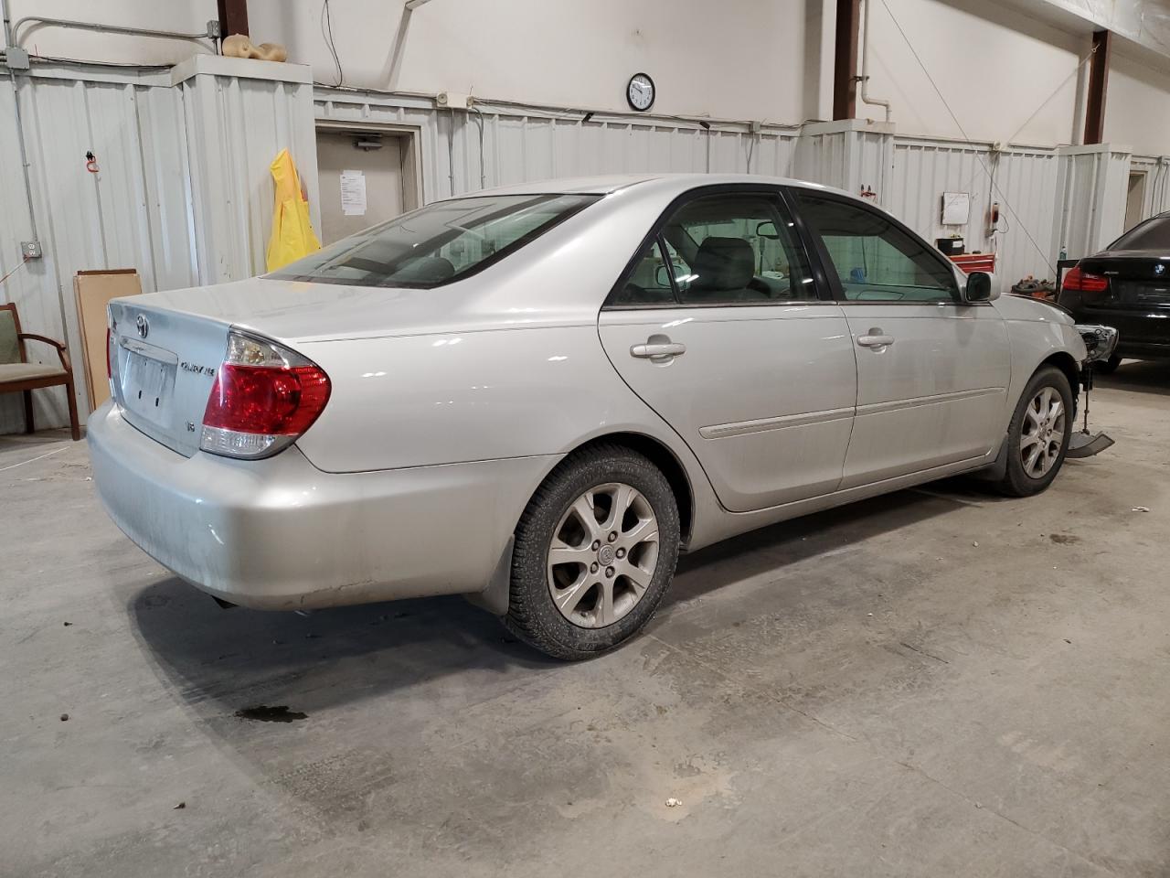 2005 Toyota Camry - Image 3