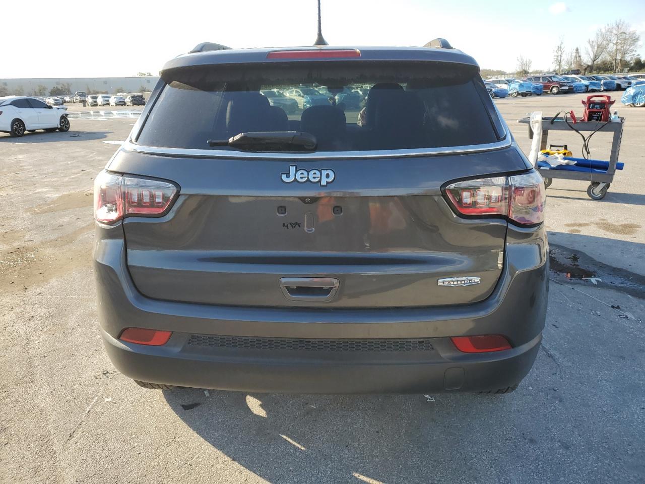 2019 Jeep Compass - Image 6