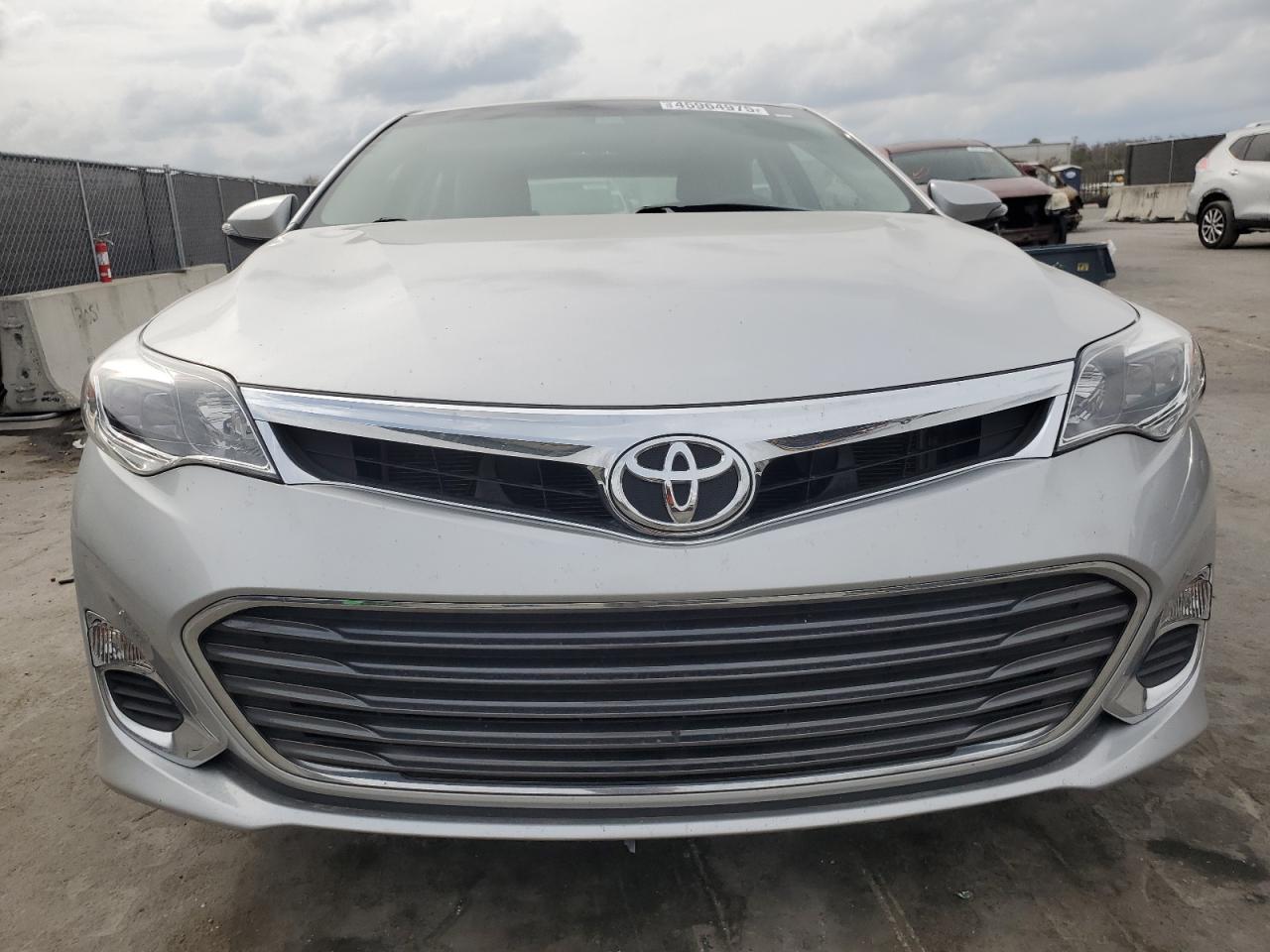 2013 Toyota Avalon - Image 5
