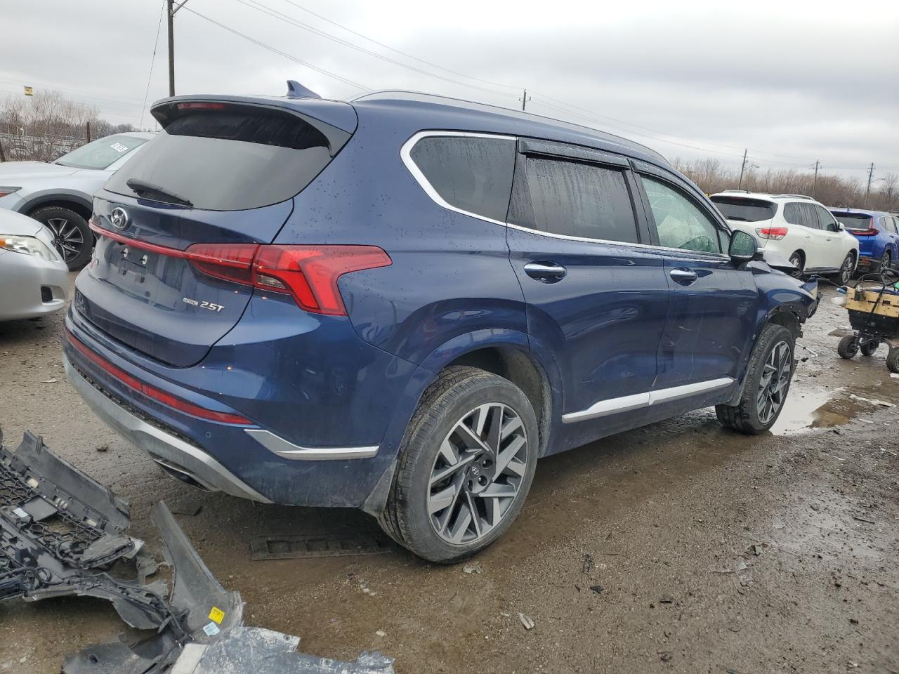 2023 Hyundai Santa Fe - Image 3
