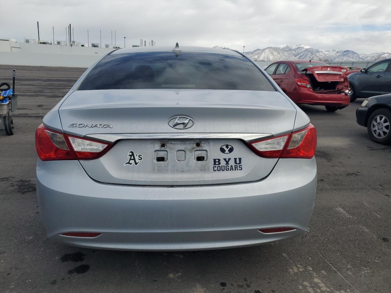 2011 Hyundai Sonata - Image 6