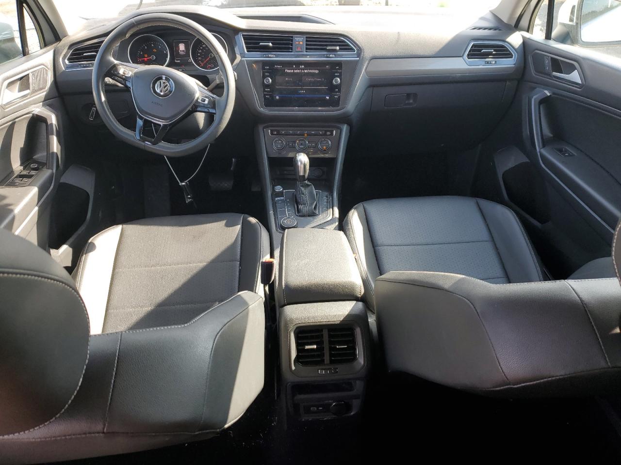2021 Volkswagen Tiguan - Image 8