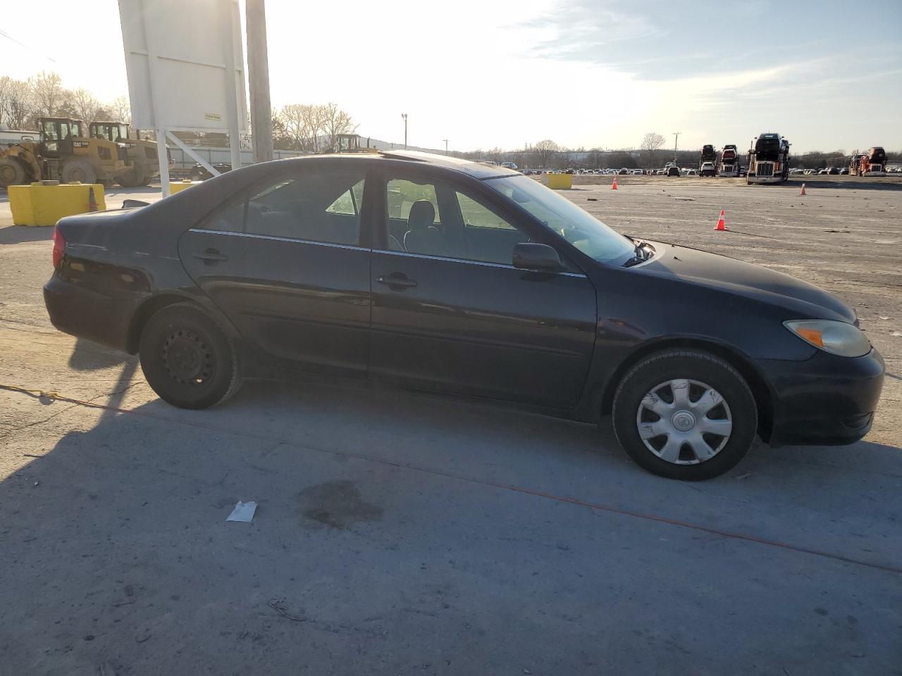 2004 Toyota Camry - Image 4