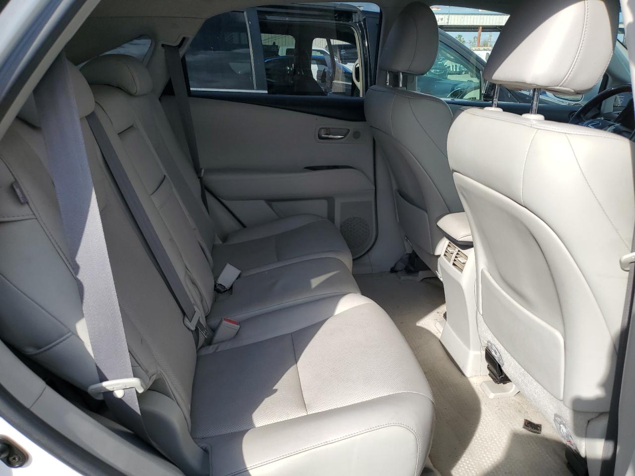 2010 Lexus RX - Image 11