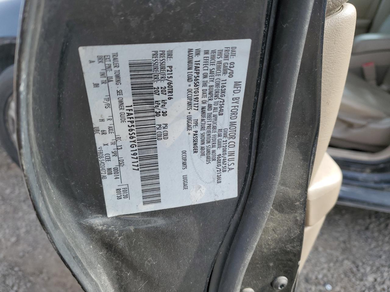 2003 Ford Taurus - Image 12