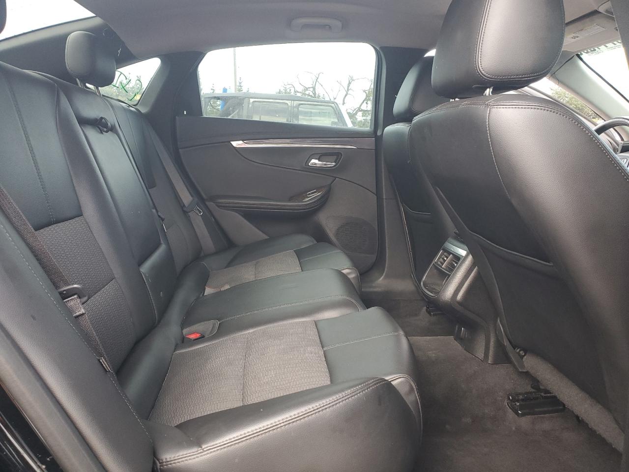 2015 Chevrolet Impala - Image 10
