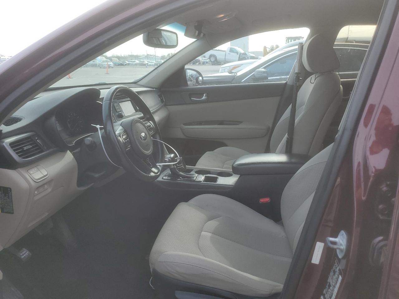2016 Kia Optima - Image 7