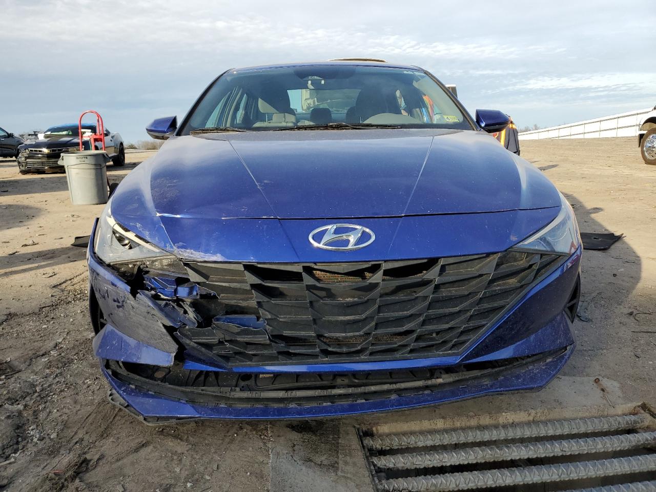 2021 Hyundai Elantra - Image 5