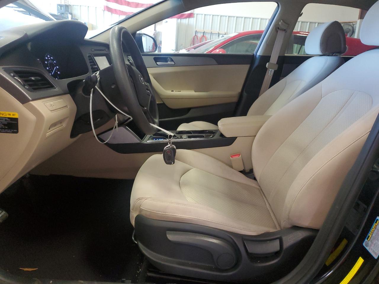 2016 Hyundai Sonata - Image 7