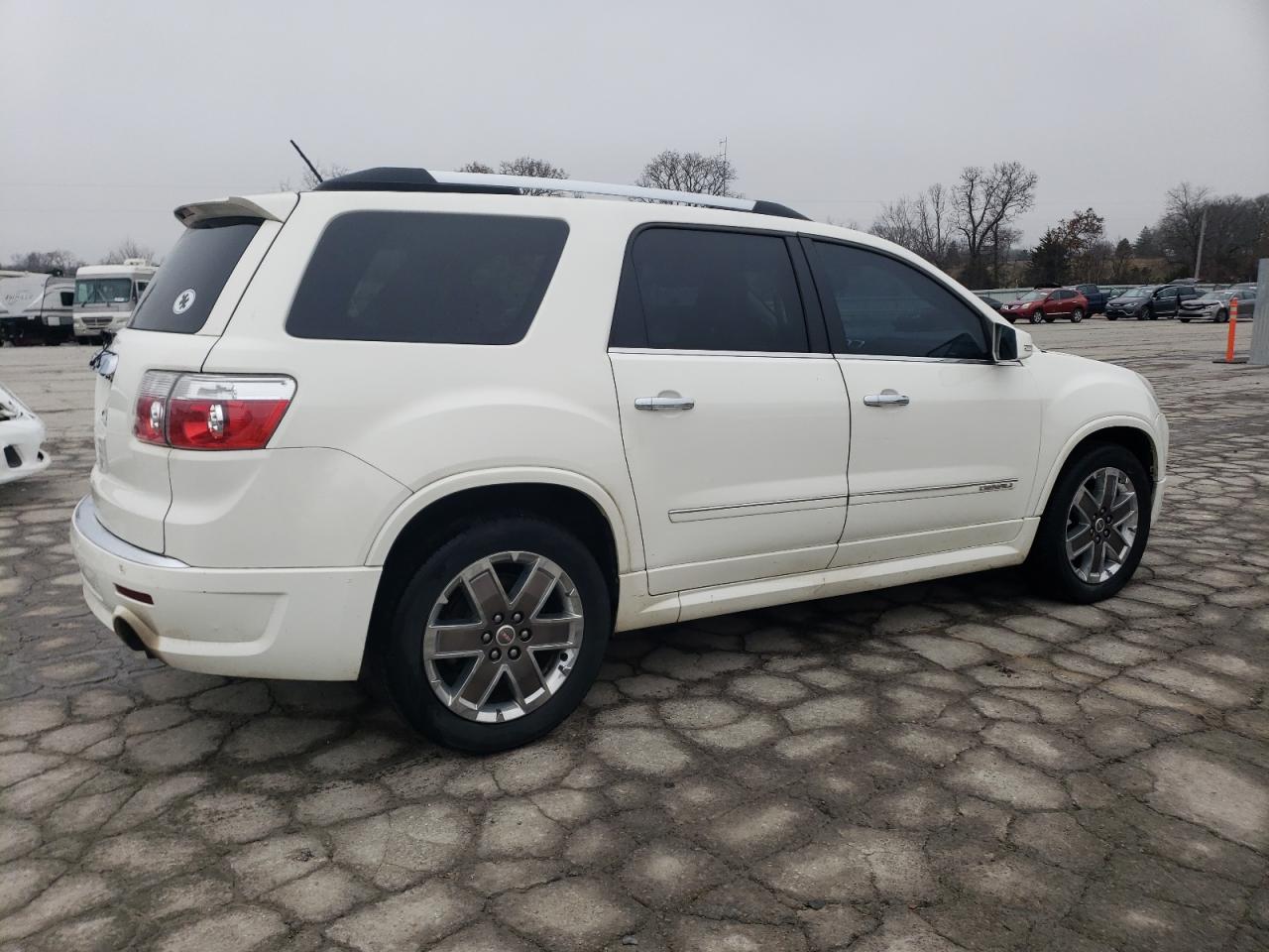 2012 GMC Acadia - Image 3