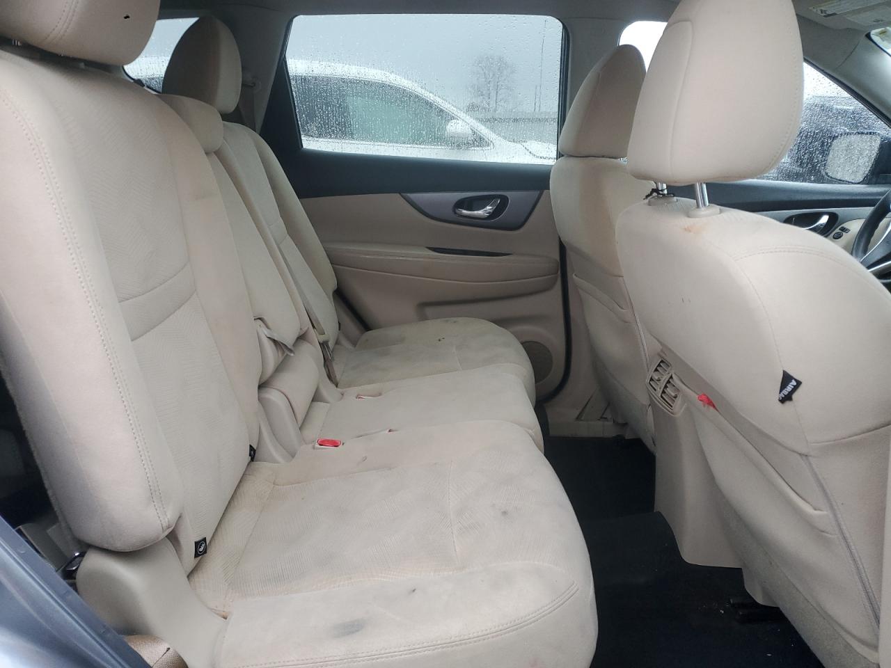 2016 Nissan Rogue - Image 11