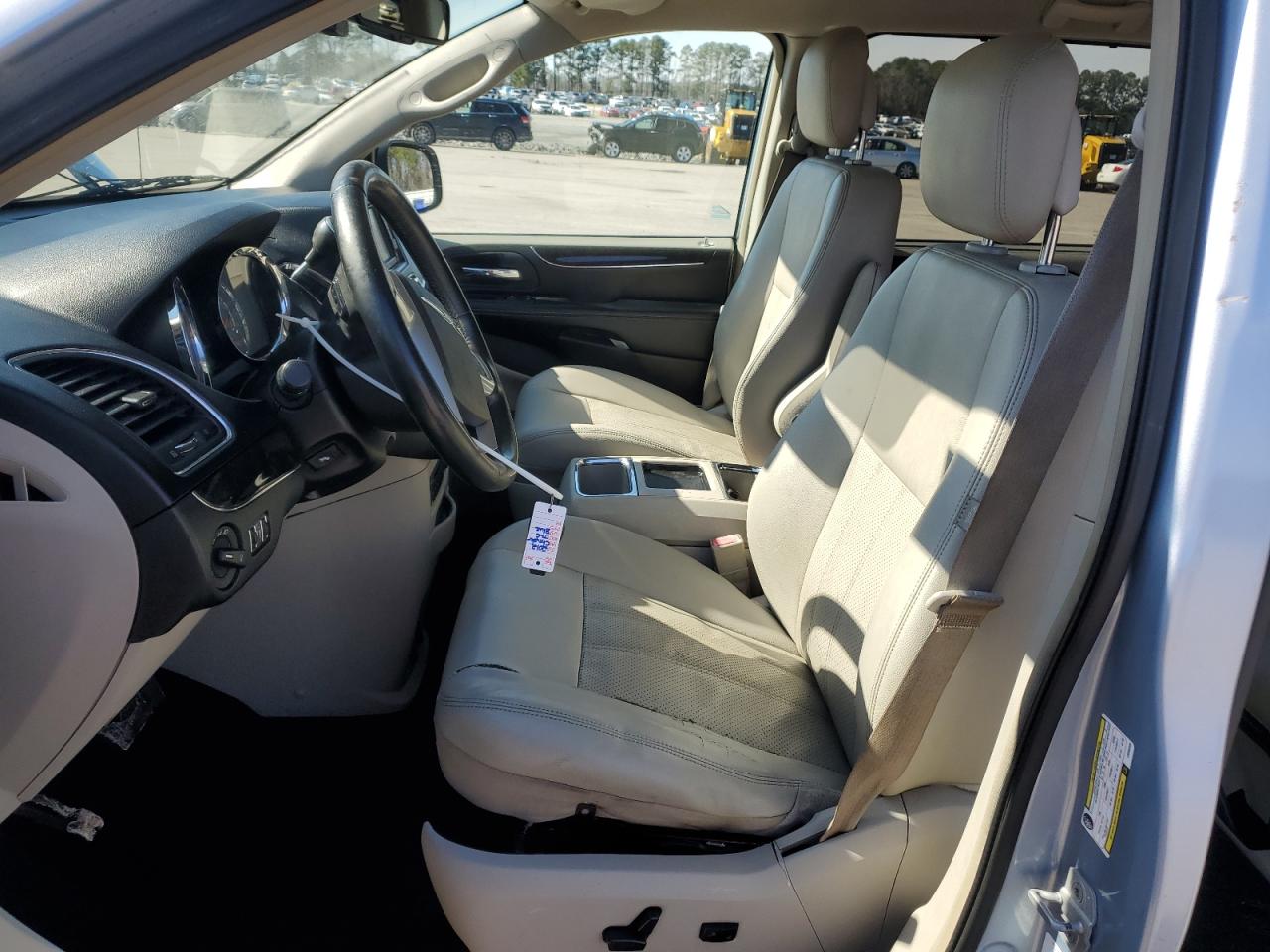 2012 Chrysler Town & Country - Image 7