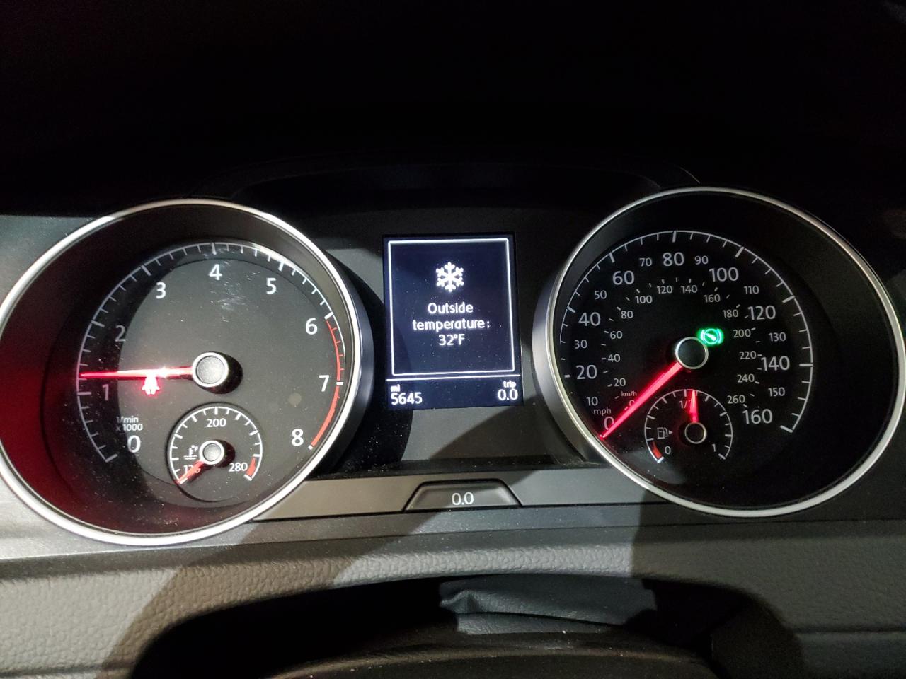 2021 Volkswagen Golf - Image 9