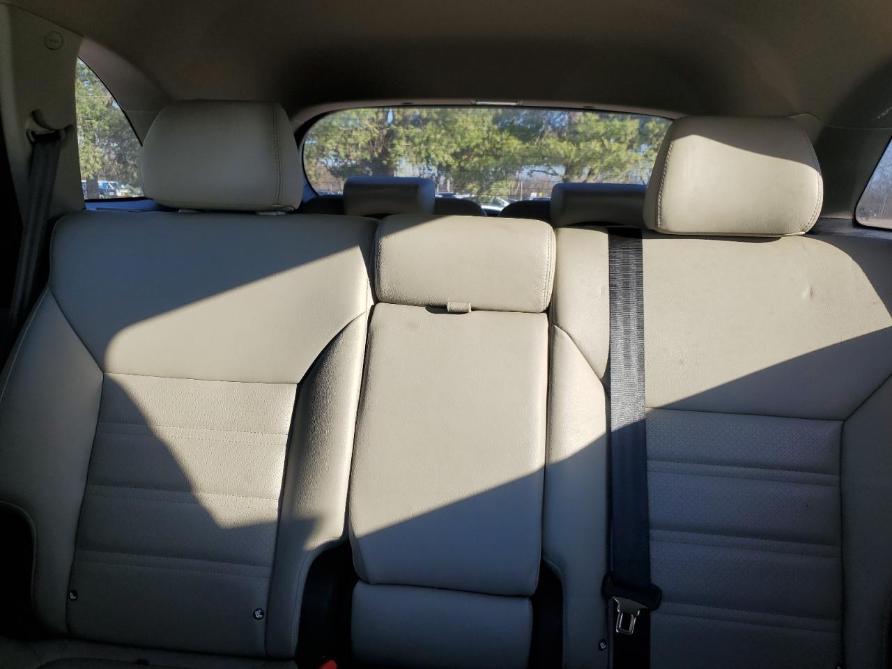 2016 Kia Sorento - Image 10