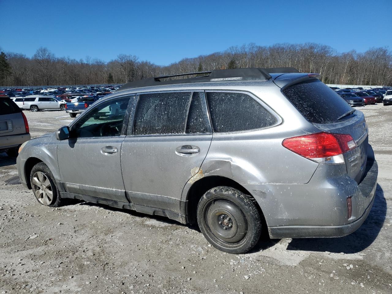 2011 Subaru Outback - Image 2