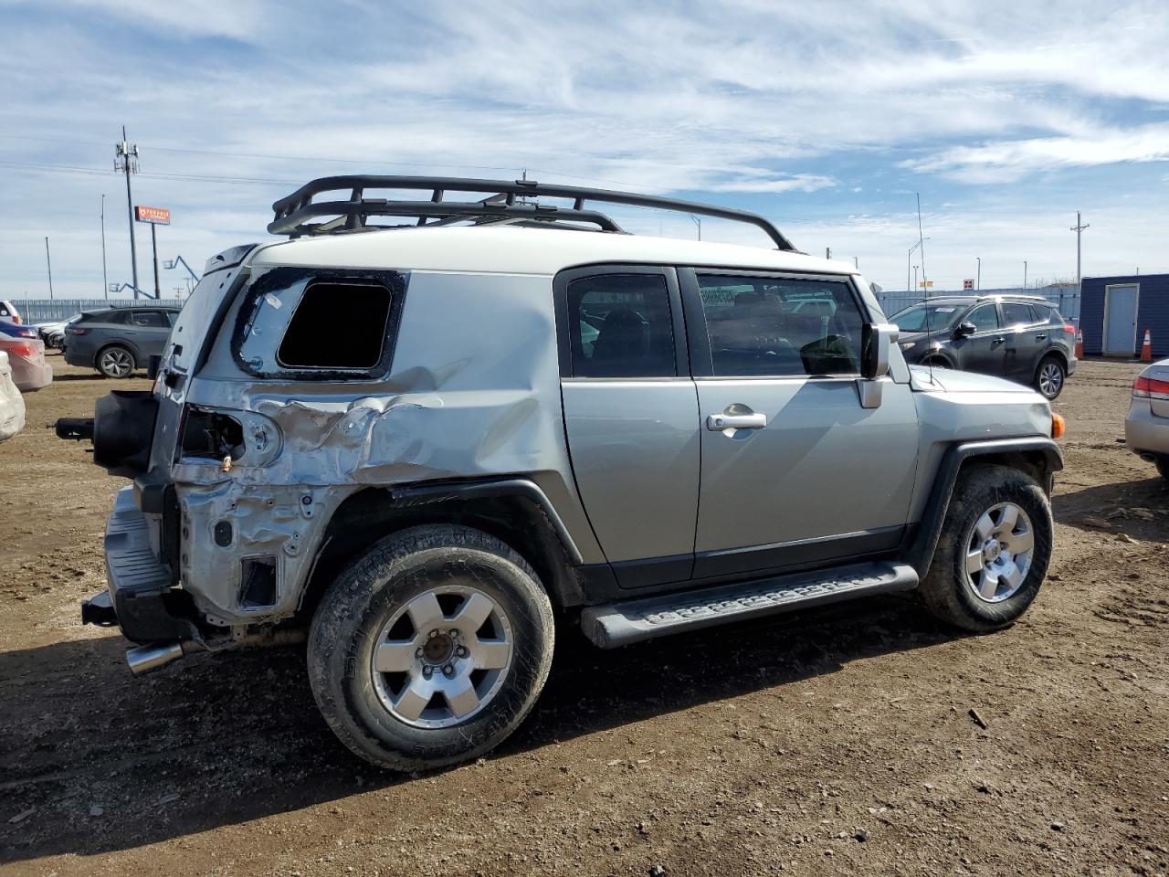 2010 Toyota FJ Cruiser - Image 3