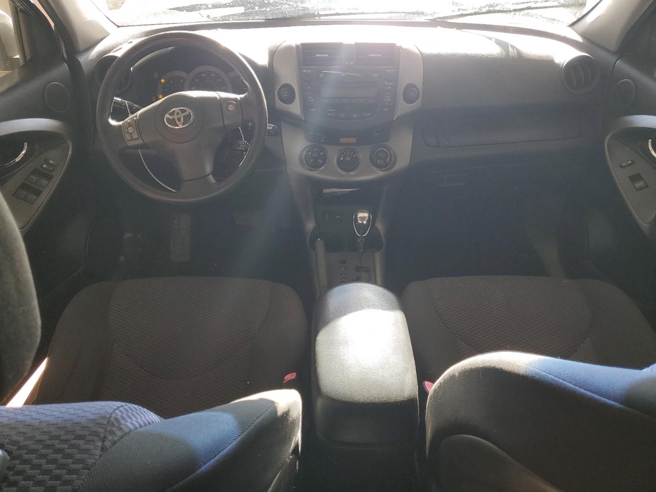 2011 Toyota RAV 4 - Image 8