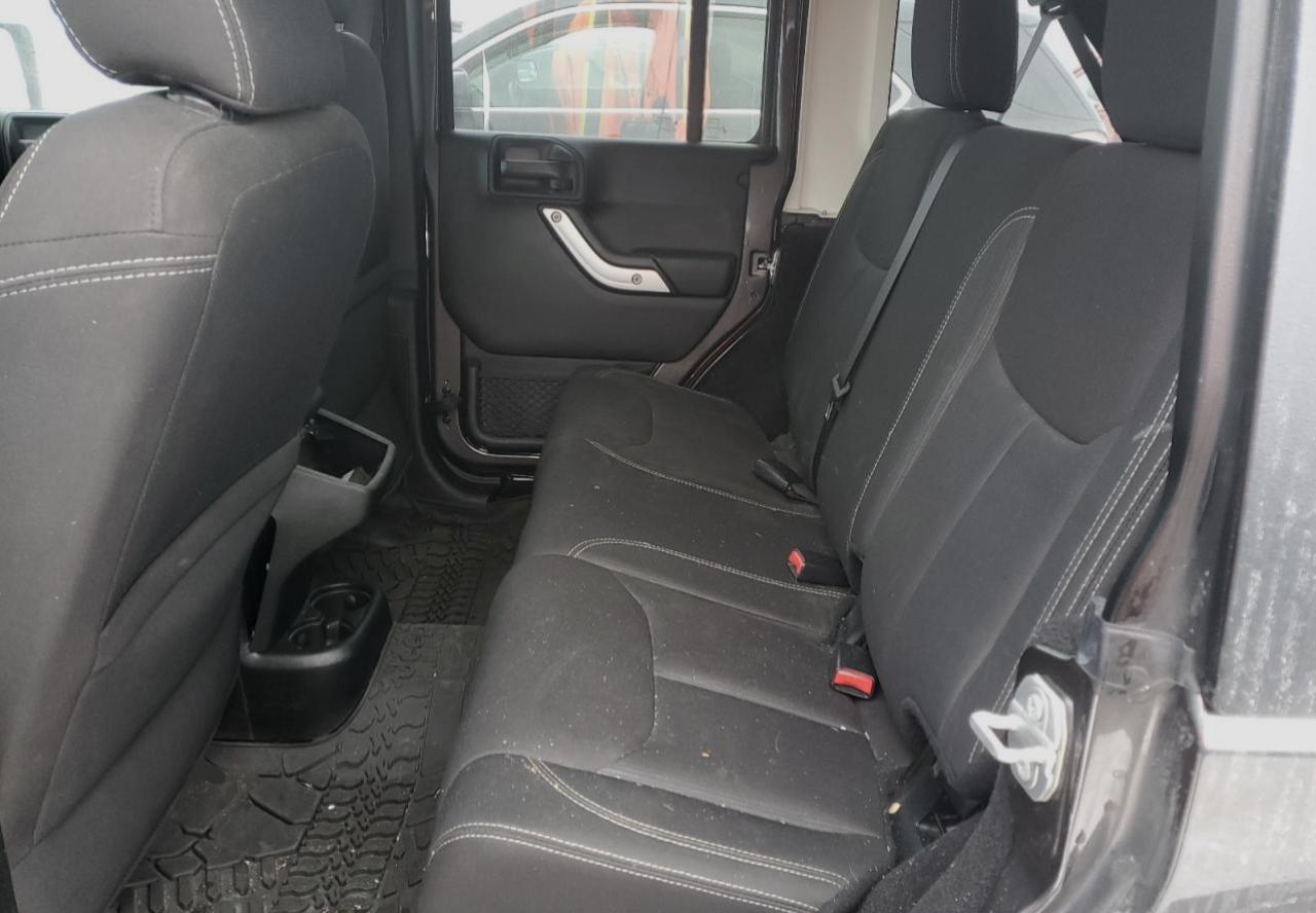 2017 Jeep Wrangler - Image 11