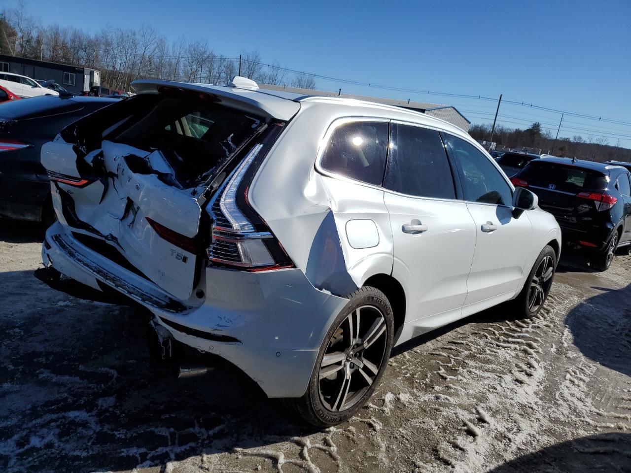 2018 Volvo XC60 - Image 3