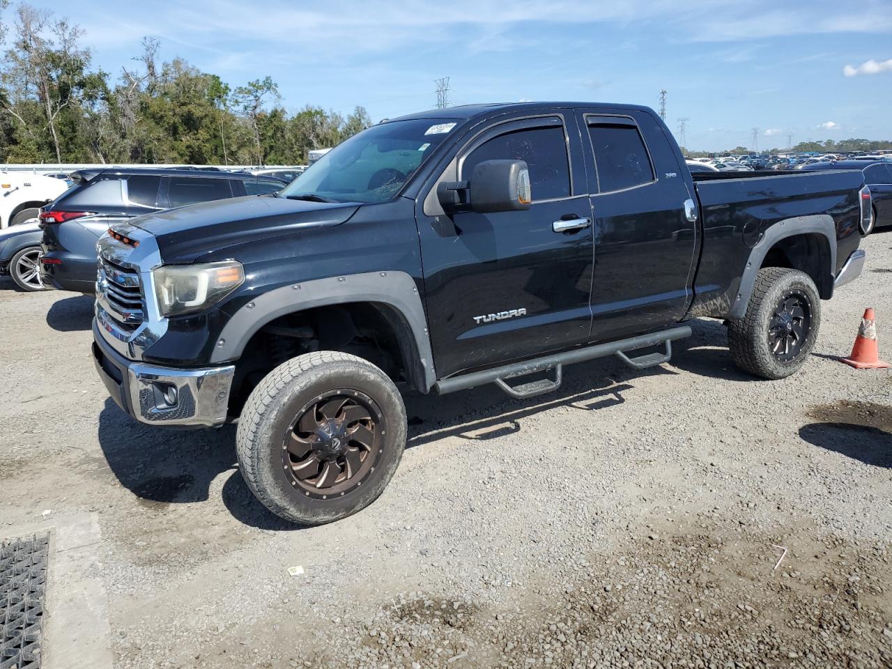 2015 Toyota Tundra - Image 1