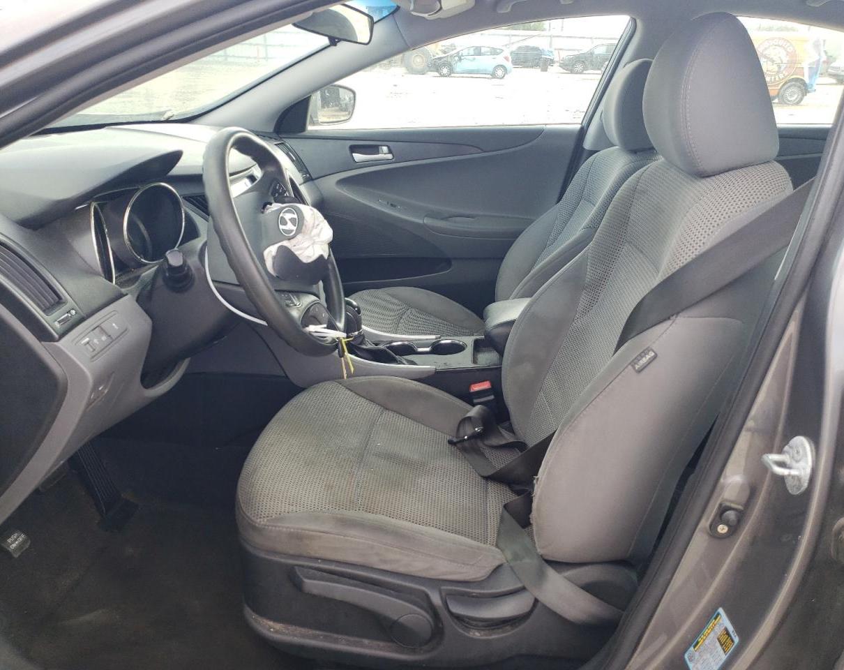 2011 Hyundai Sonata - Image 7