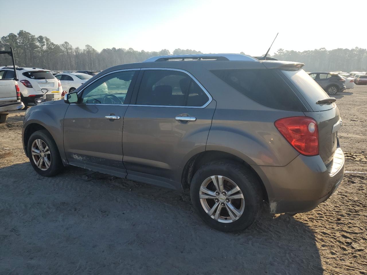 2012 Chevrolet Equinox - Image 2