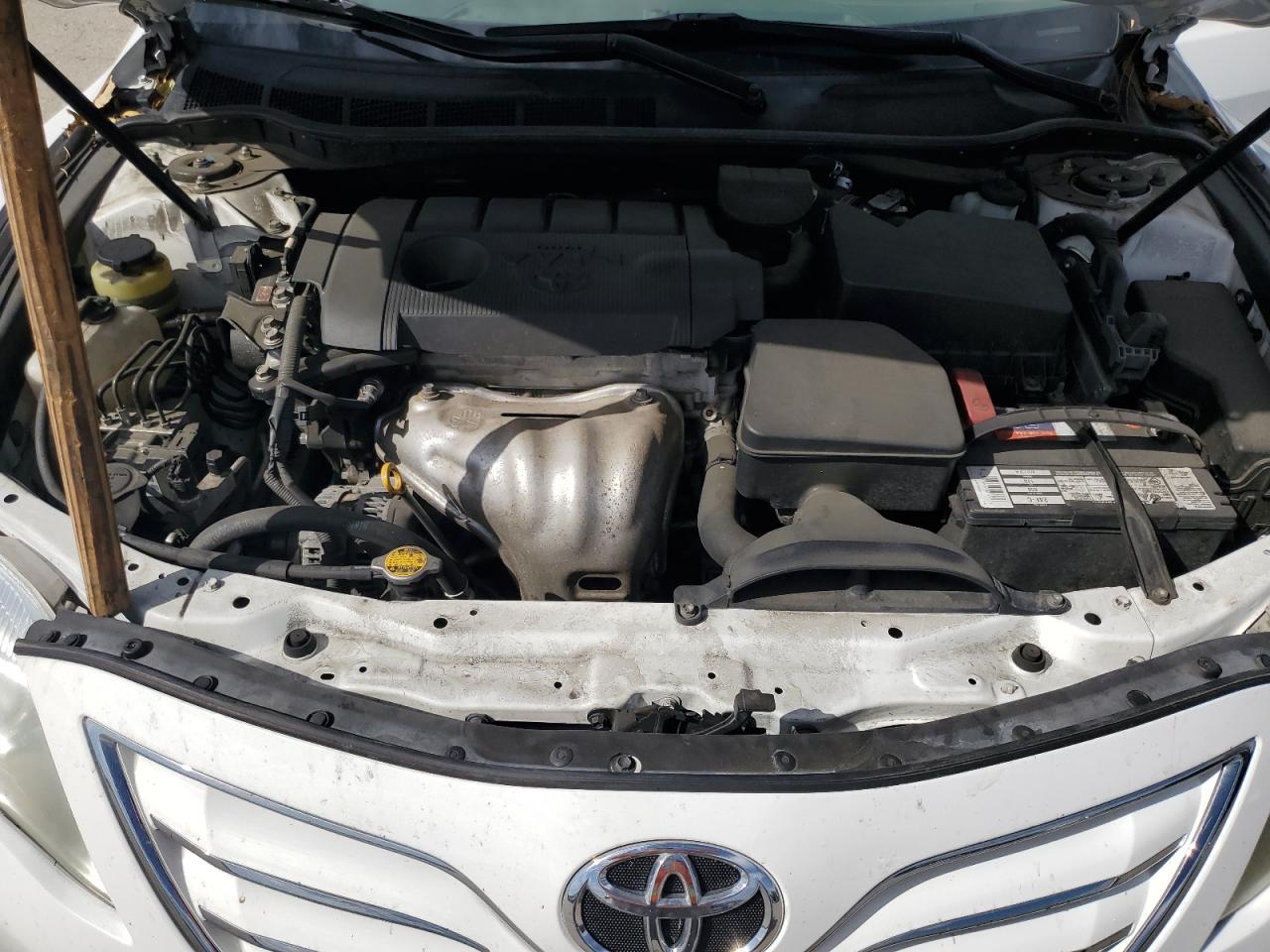 2011 Toyota Camry - Image 11