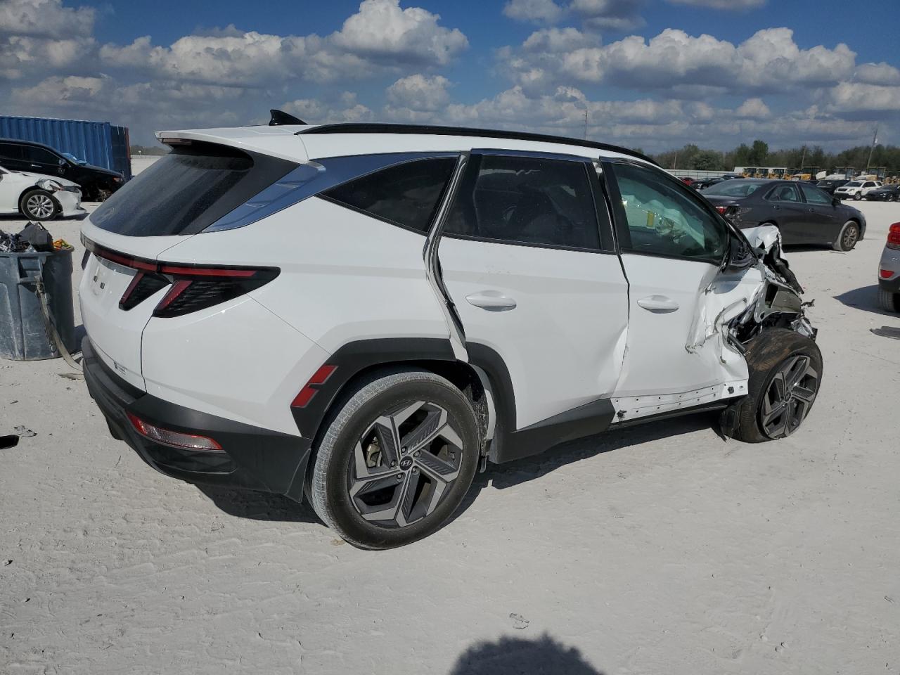 2023 Hyundai Tucson - Image 3