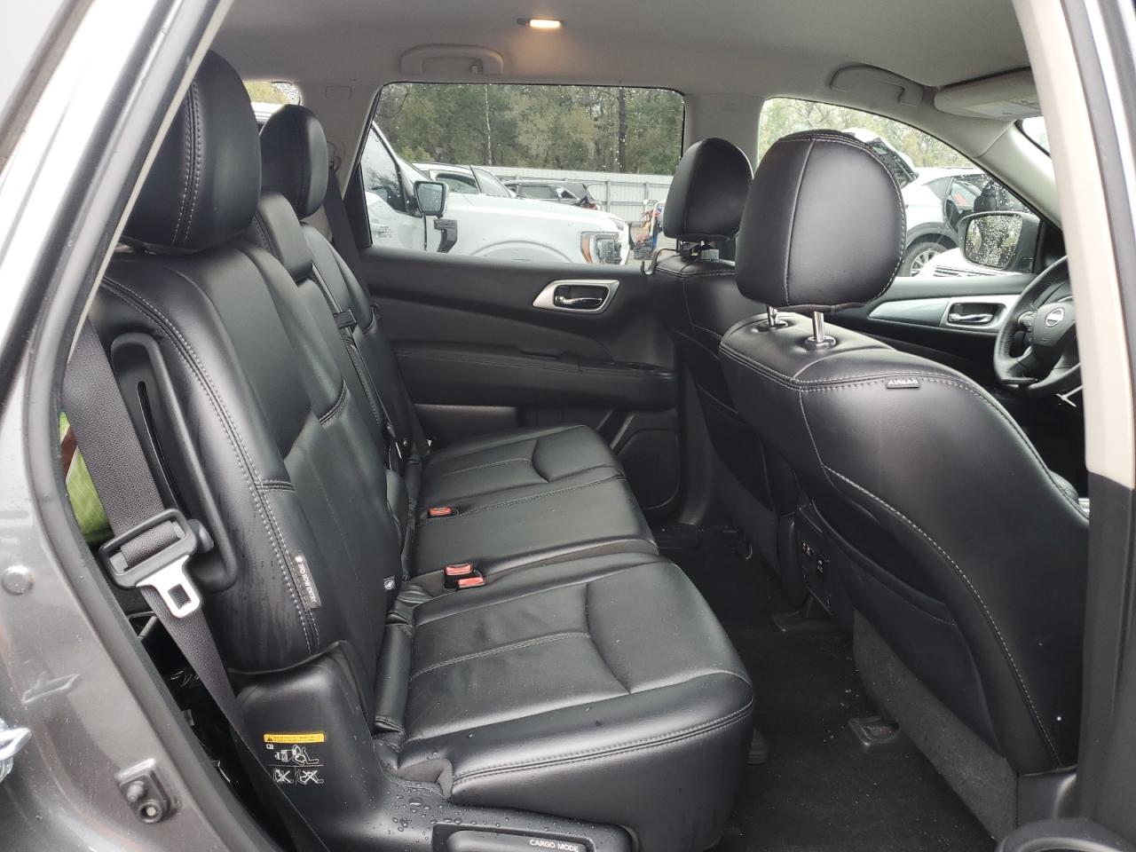 2019 Nissan Pathfinder - Image 11