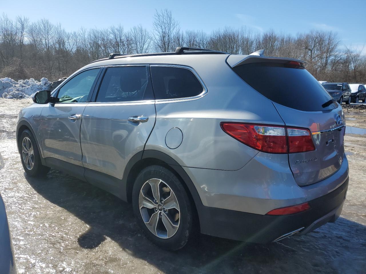 2013 Hyundai Santa Fe - Image 2