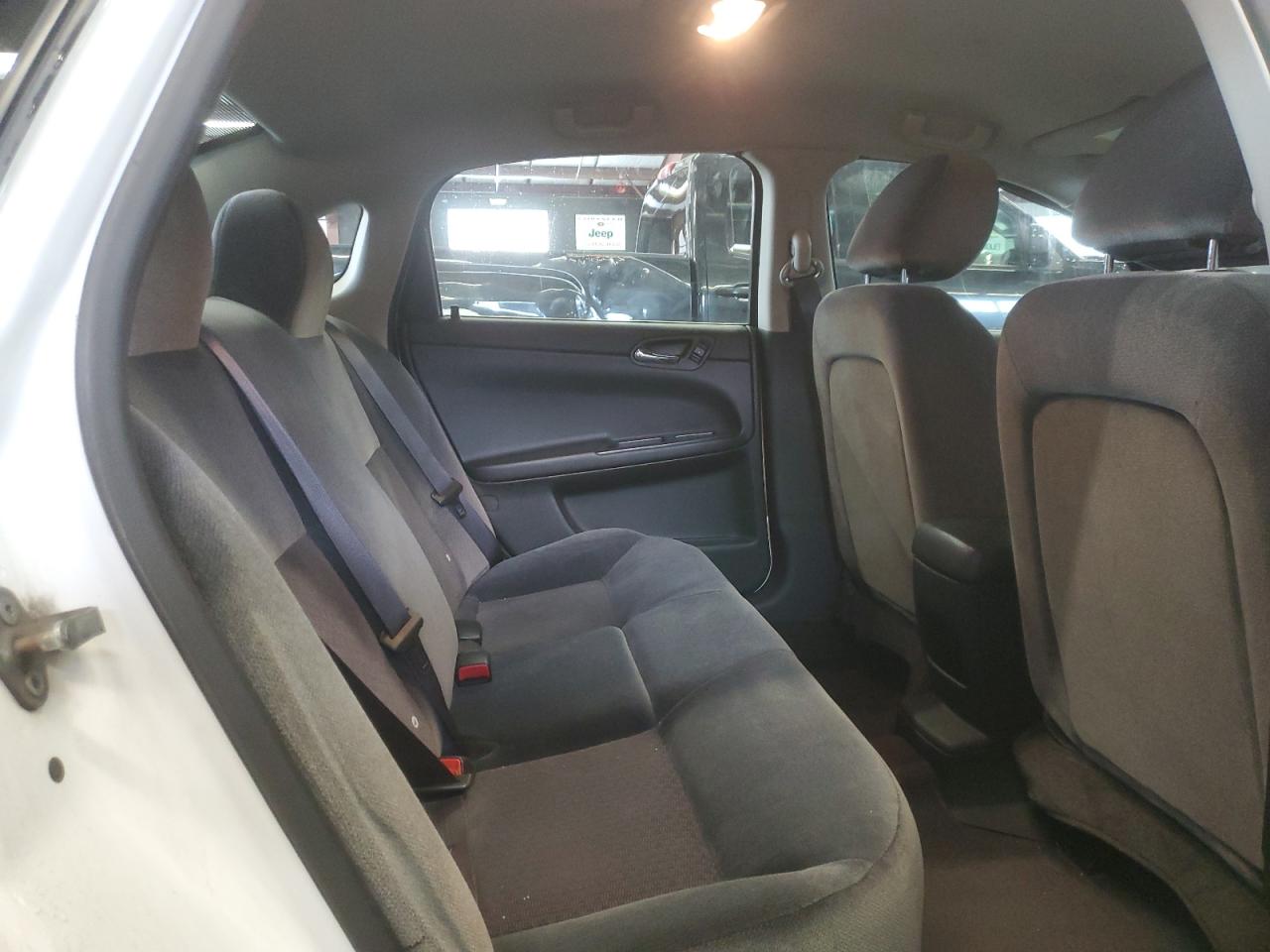 2015 Chevrolet Impala - Image 10