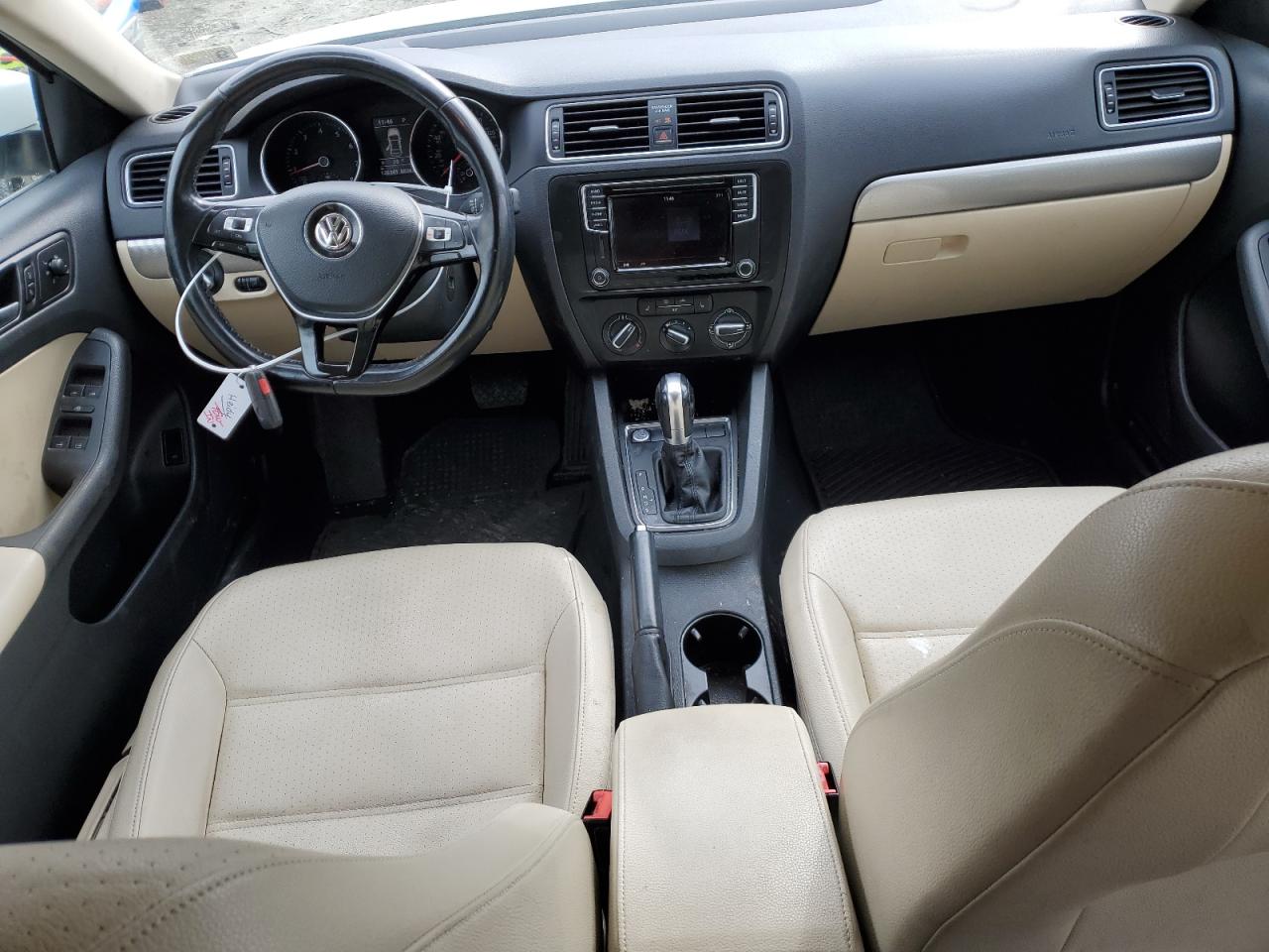 2017 Volkswagen Jetta - Image 8