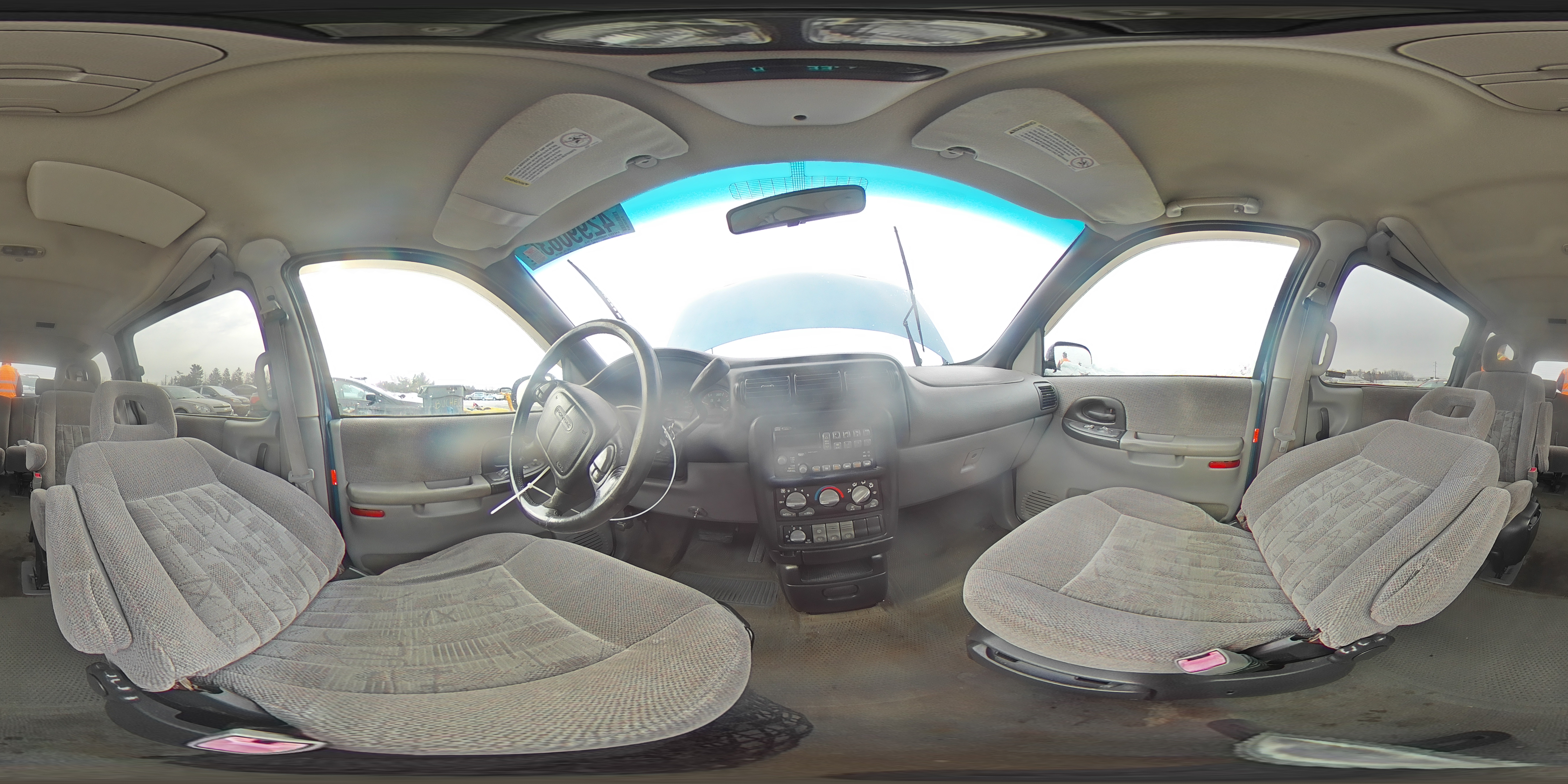 2000 Pontiac Montana - Image 13