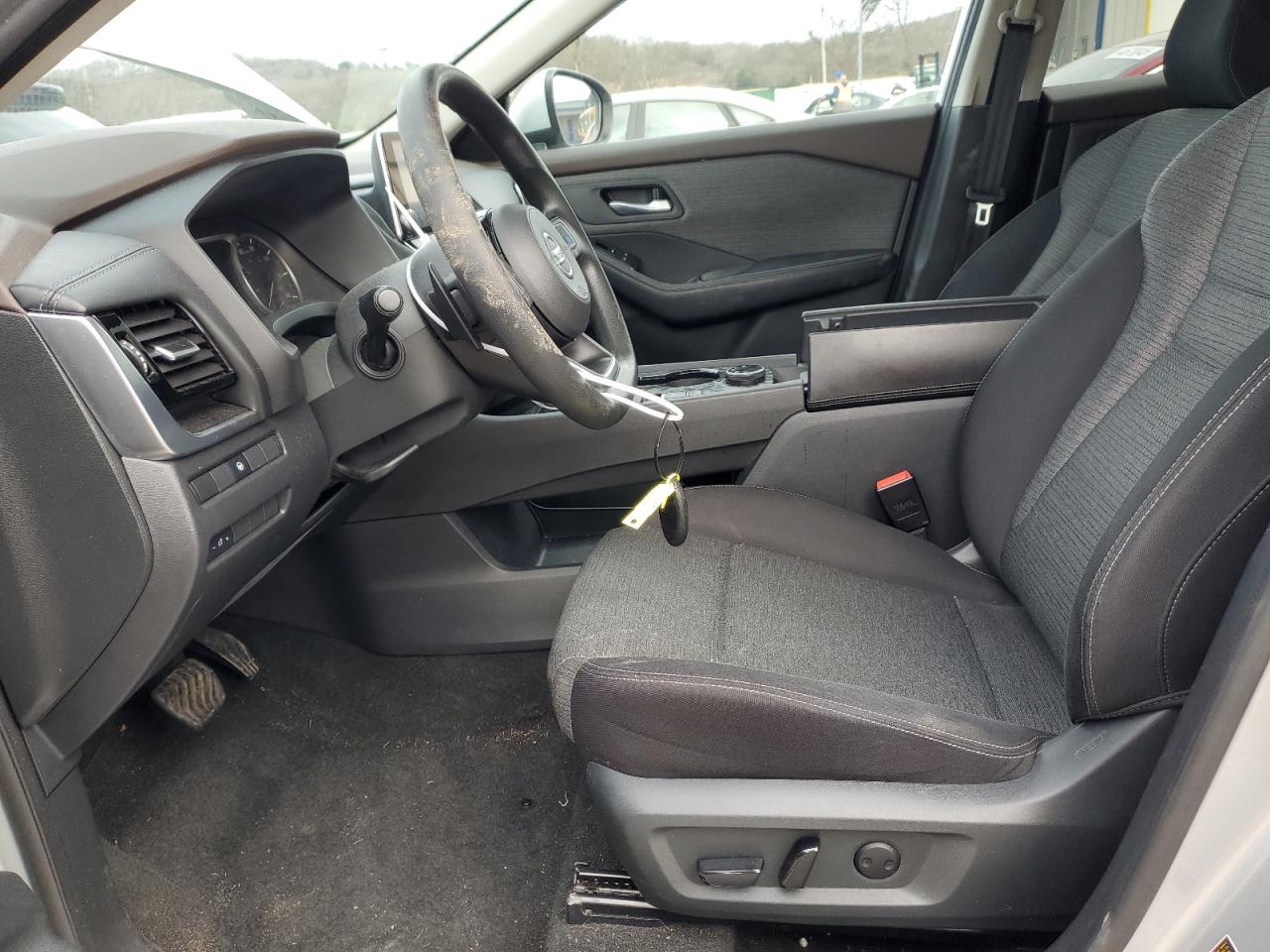 2021 Nissan Rogue - Image 7
