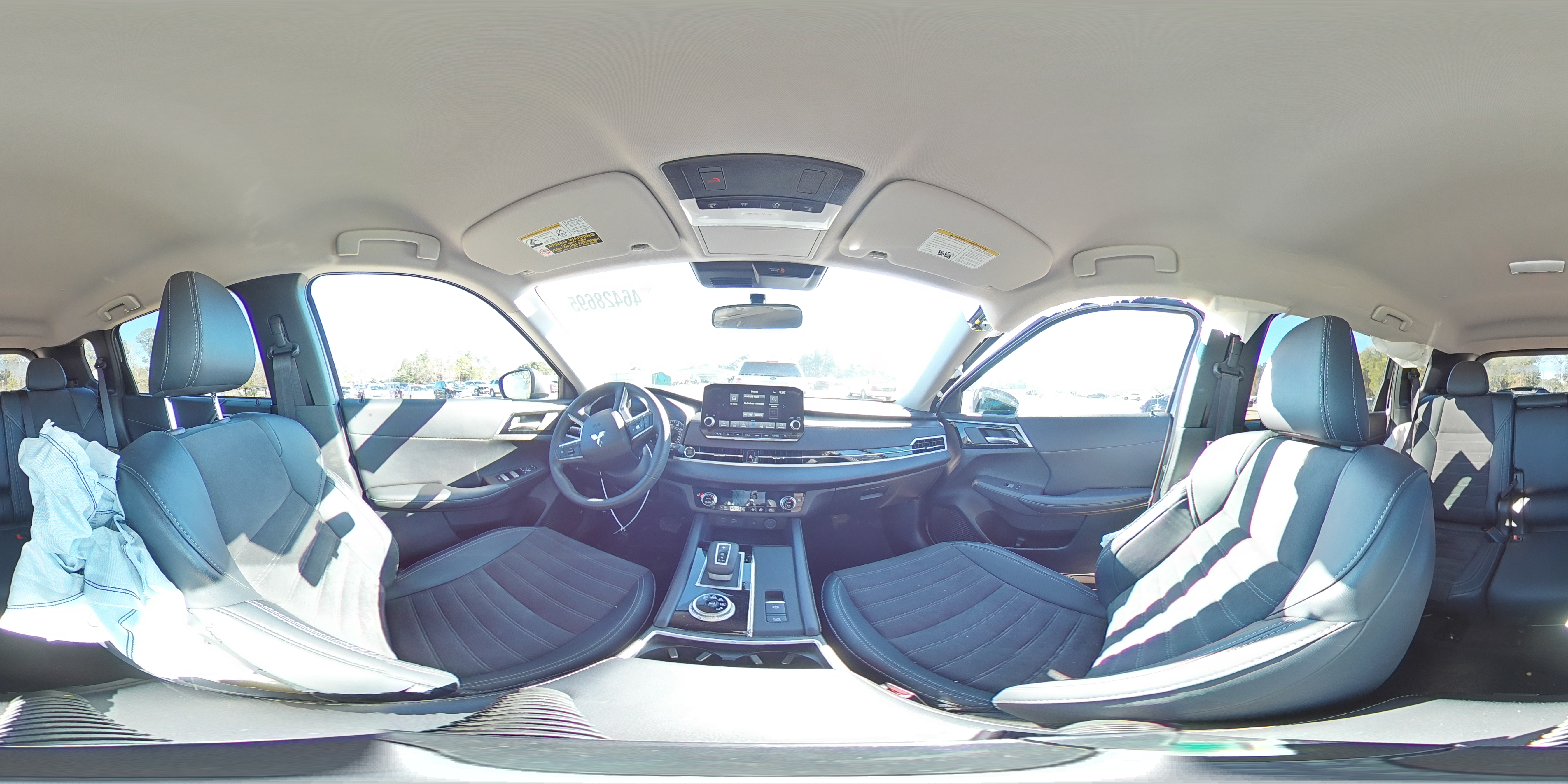 2024 Mitsubishi Outlander - Image 14