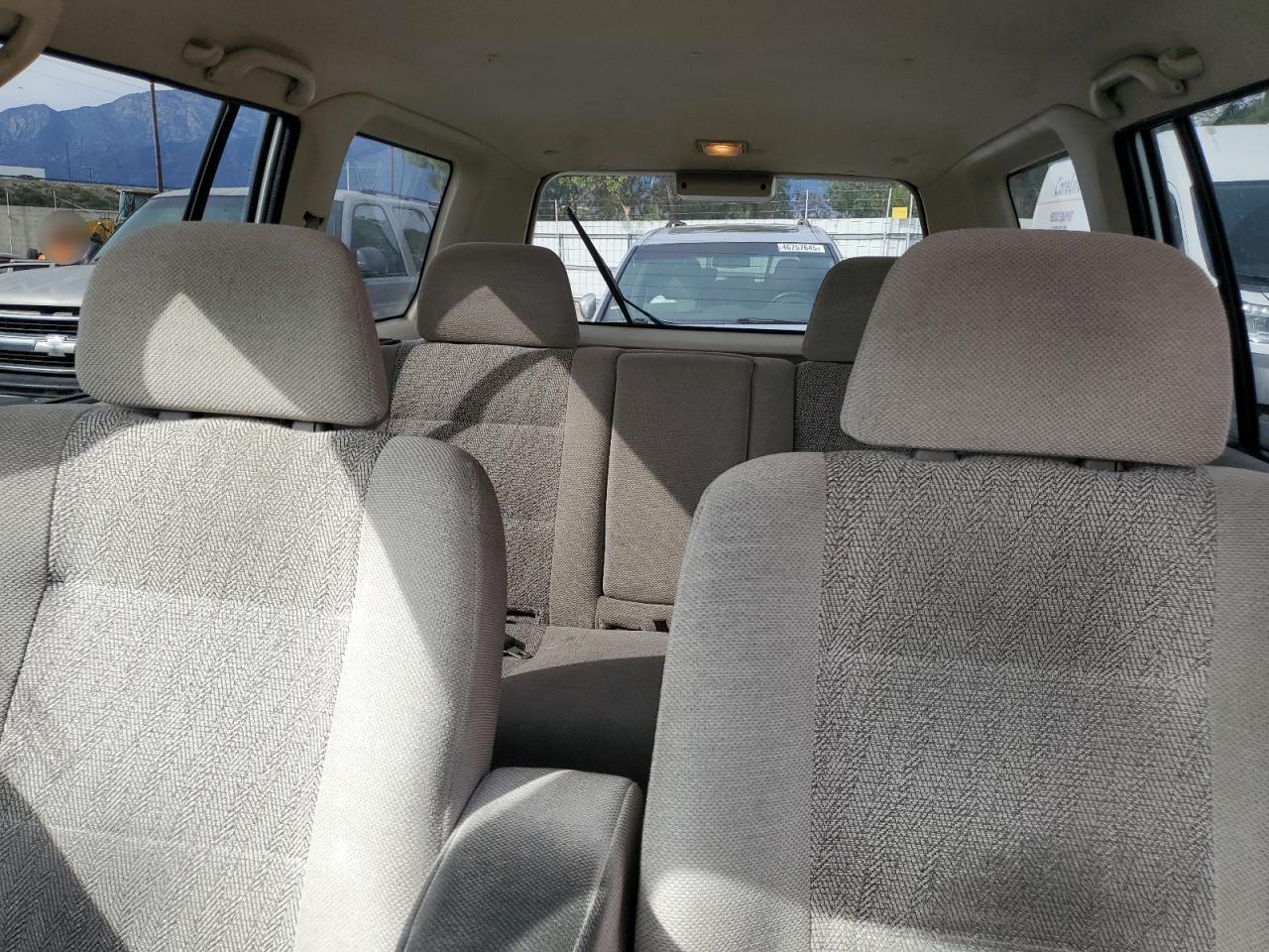 1999 Mitsubishi Montero - Image 10