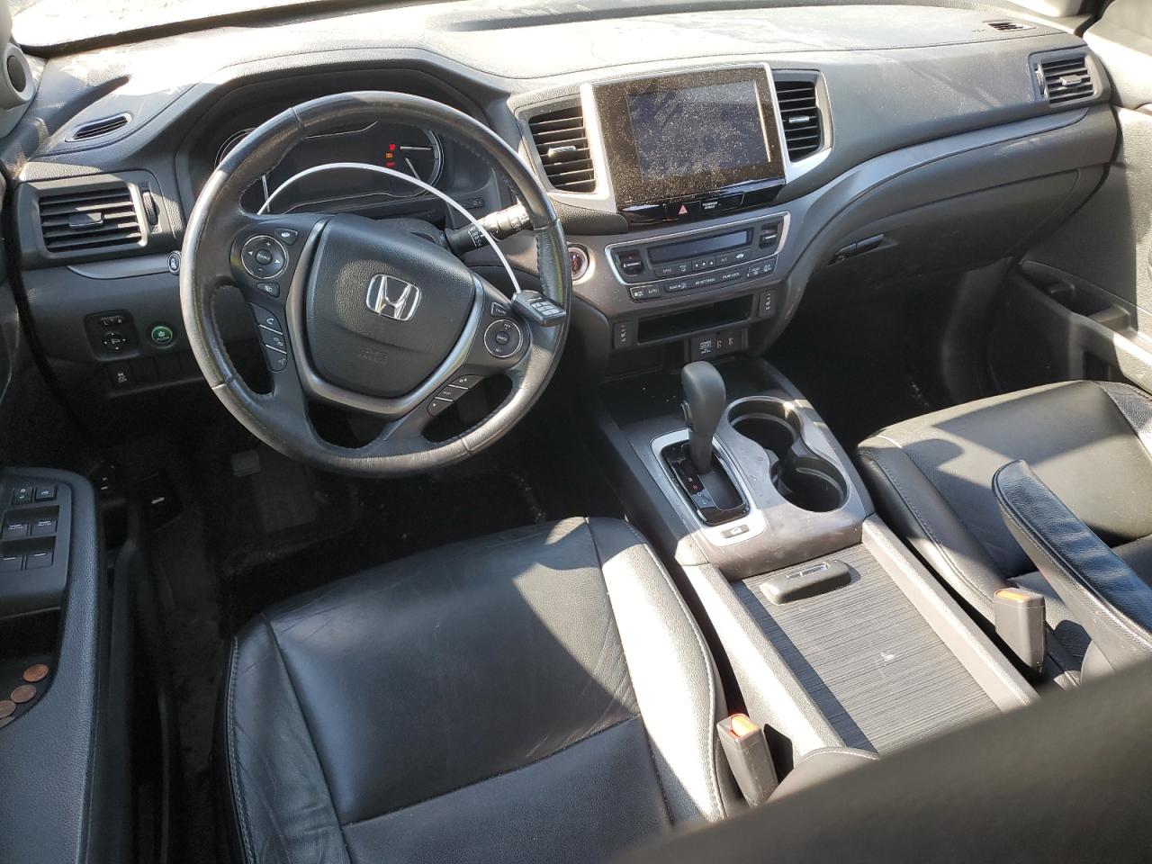 2017 Honda Pilot - Image 8