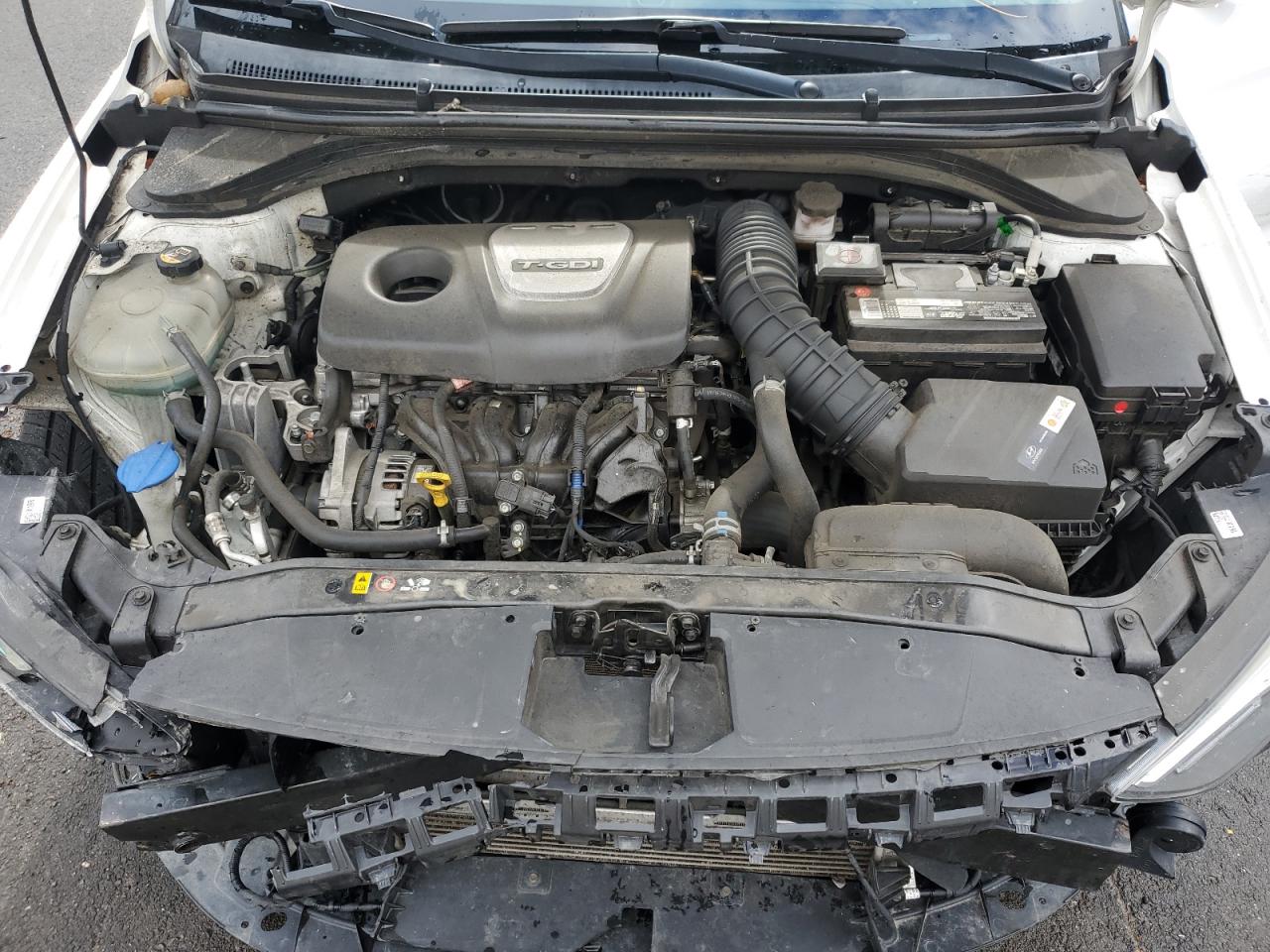 2018 Hyundai Elantra - Image 11