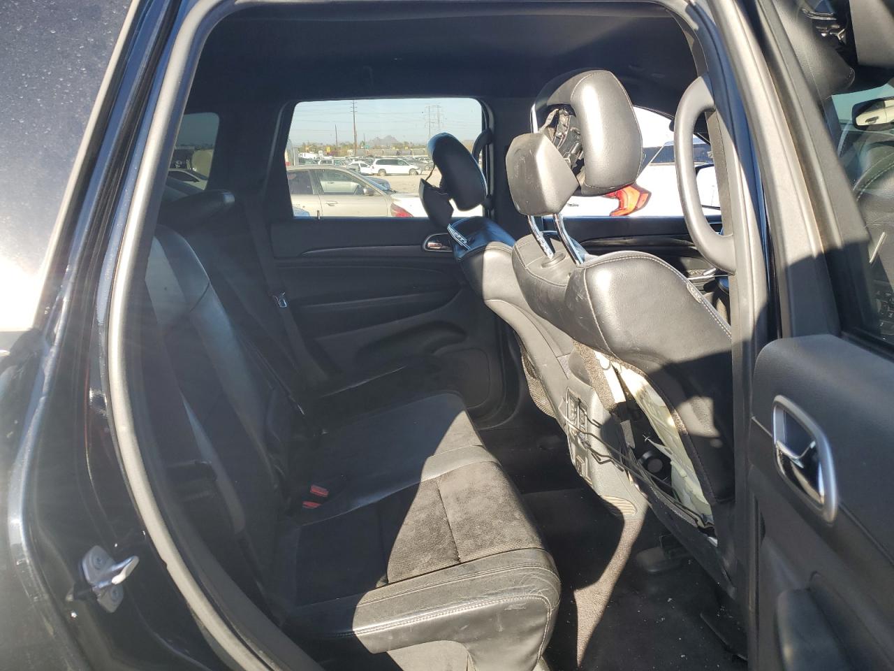 2018 Jeep Grand Cherokee - Image 10