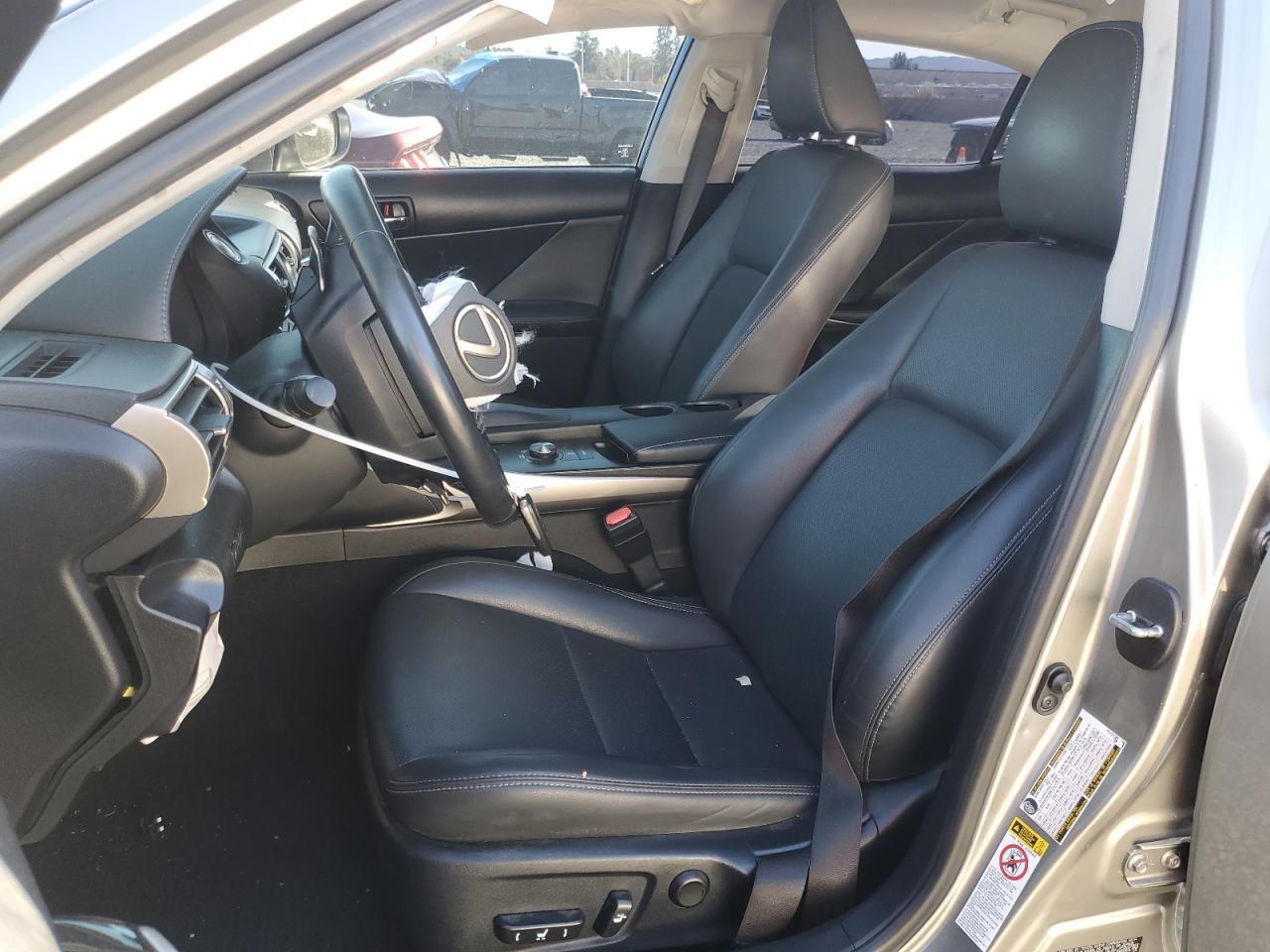 2015 Lexus IS - Image 7