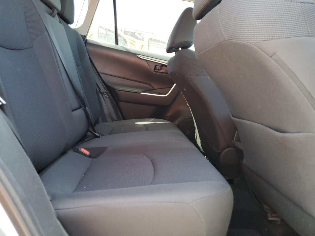 2019 Toyota RAV 4 - Image 11