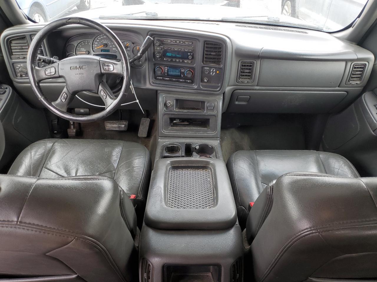 2005 GMC Sierra - Image 8