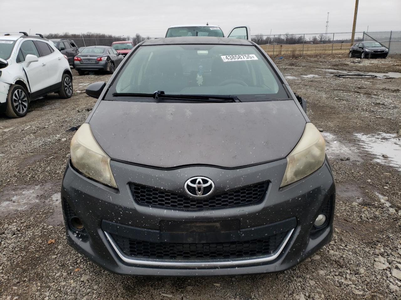 2013 Toyota Yaris - Image 5